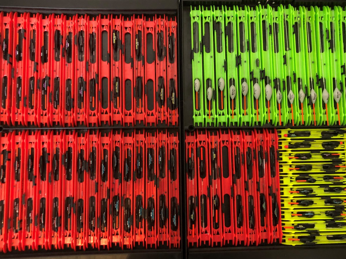 Commercial venue pole rigs